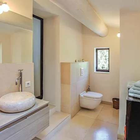 Holiday home 4 Bedroom Stunning In *