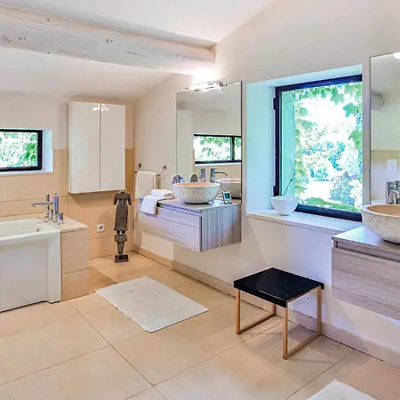 Holiday home 4 Bedroom Stunning In *