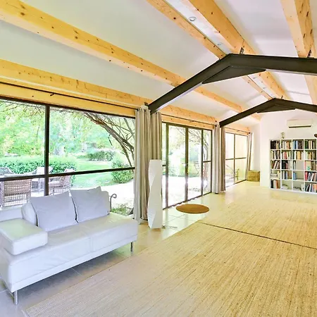 4 Bedroom Stunning In *