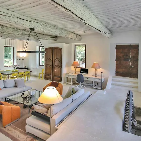 4 Bedroom Stunning In * Lagnes