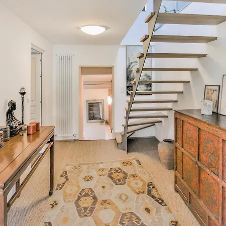 4 Bedroom Stunning In Holiday home