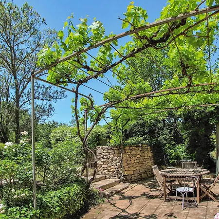 4 Bedroom Stunning In Lagnes