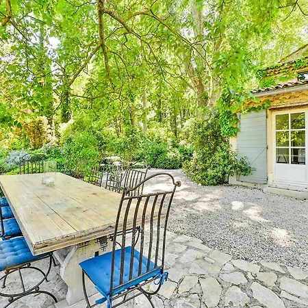 4 Bedroom Stunning In Lagnes